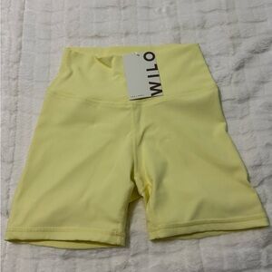 New Wilo Women's Yellow Running/biker Shorts size xs